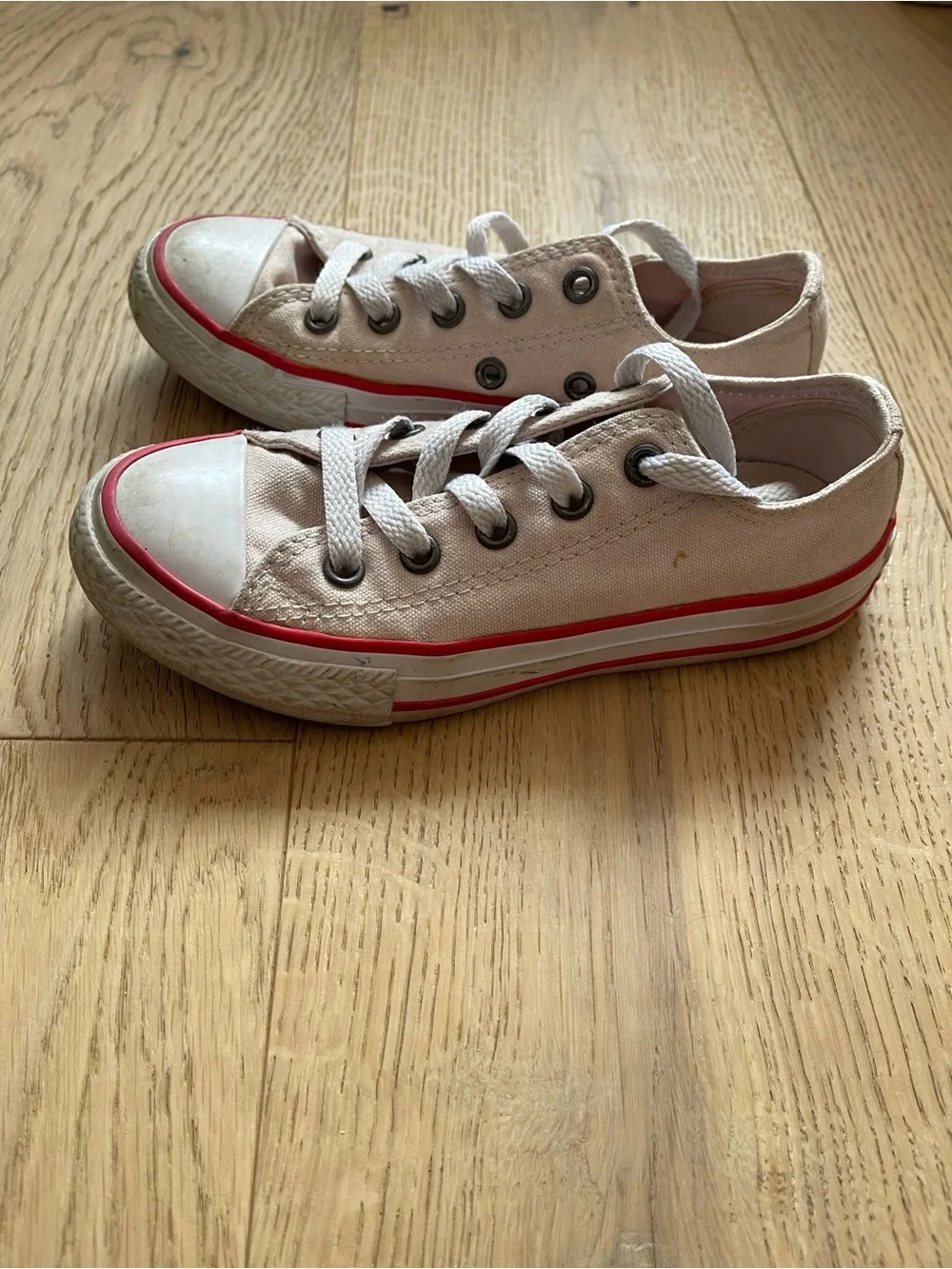 Converse Kids Low-Top Sneakers in Pale Pink with White Laces